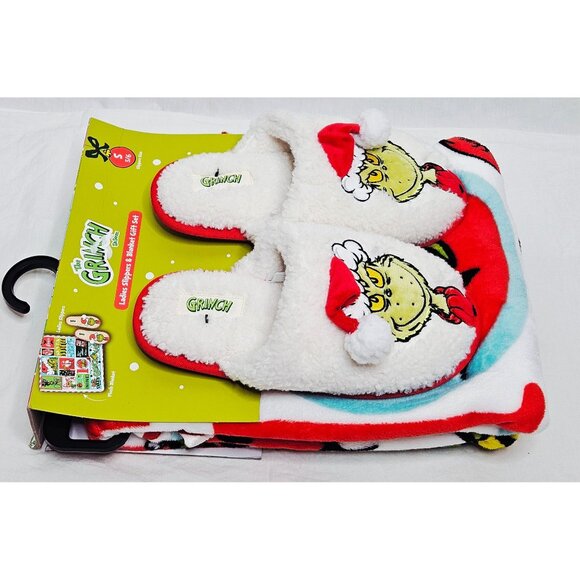 The Grinch Ladies Slippers & Blanket Gift Set Size 5/6 Indoor/Outdoor Sole NEW - Picture 2 of 3